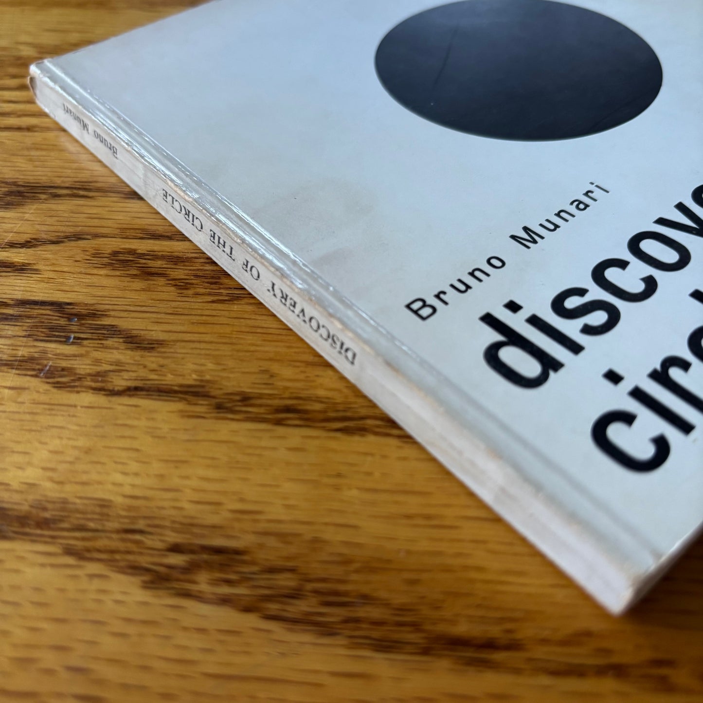 Bruno Munari - Discovery of the Circle