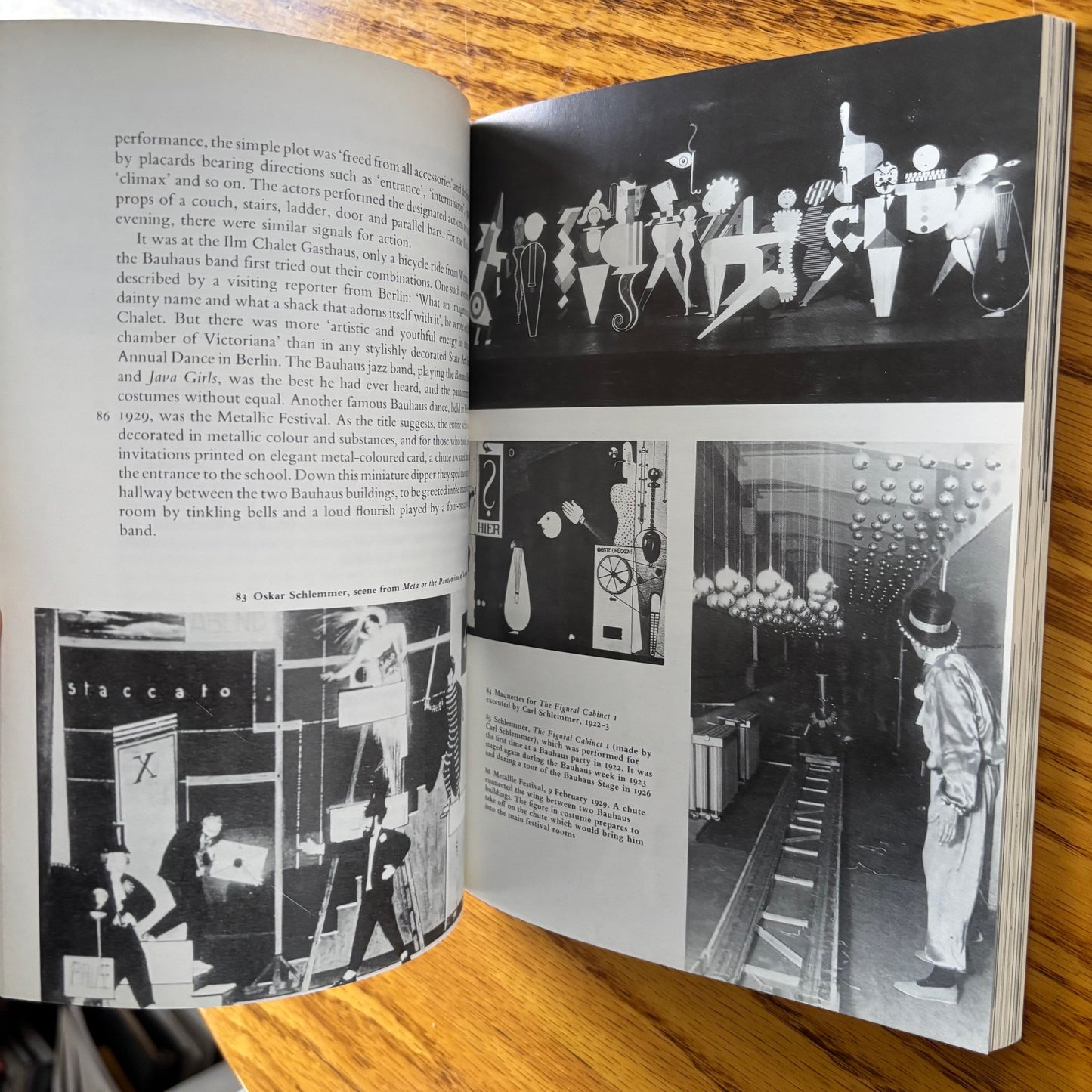 Rose Lee Goldberg - Performance Art from Futurism to the Present