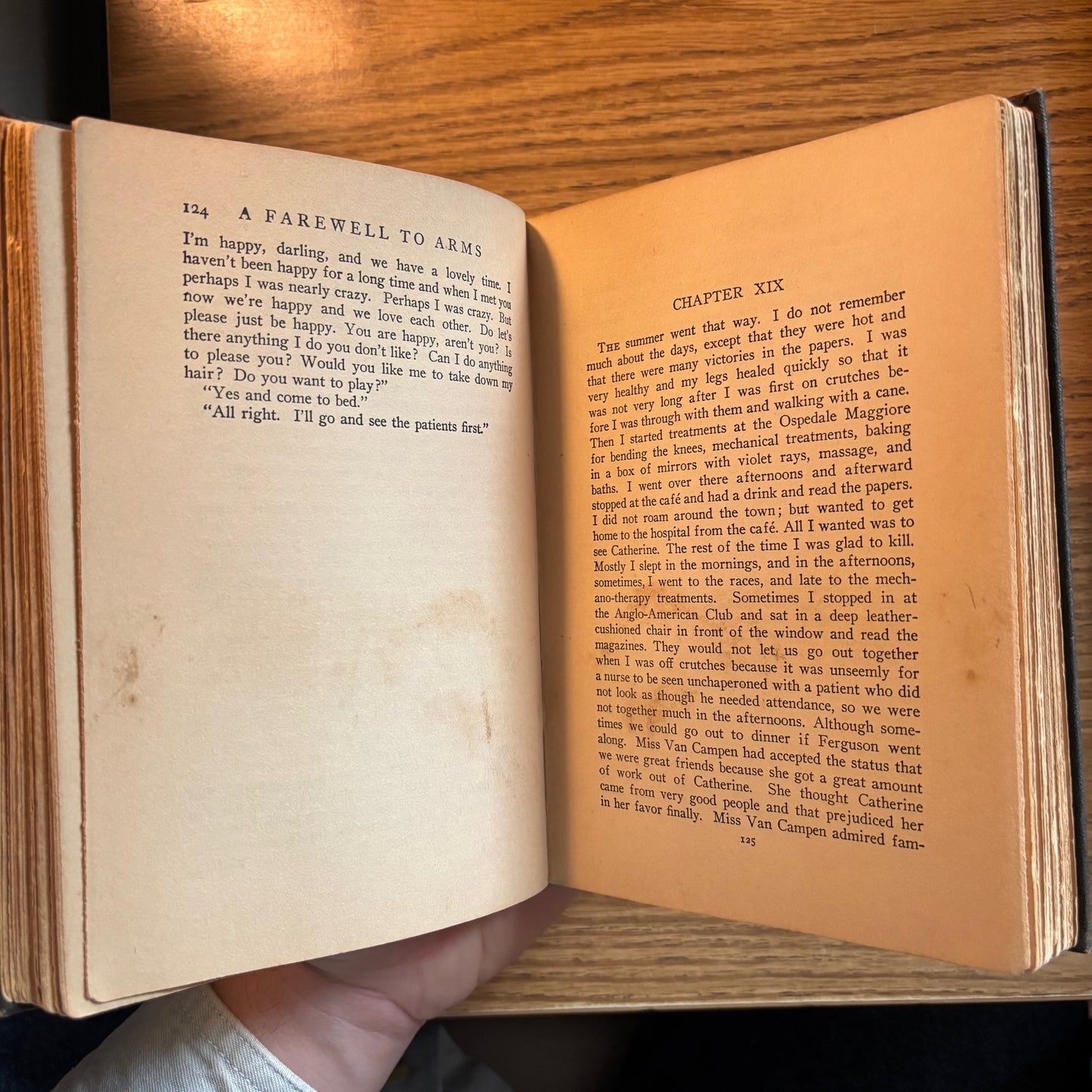 Ernest Hemingway - A Farewell to Arms - First Edition Fifth Printing