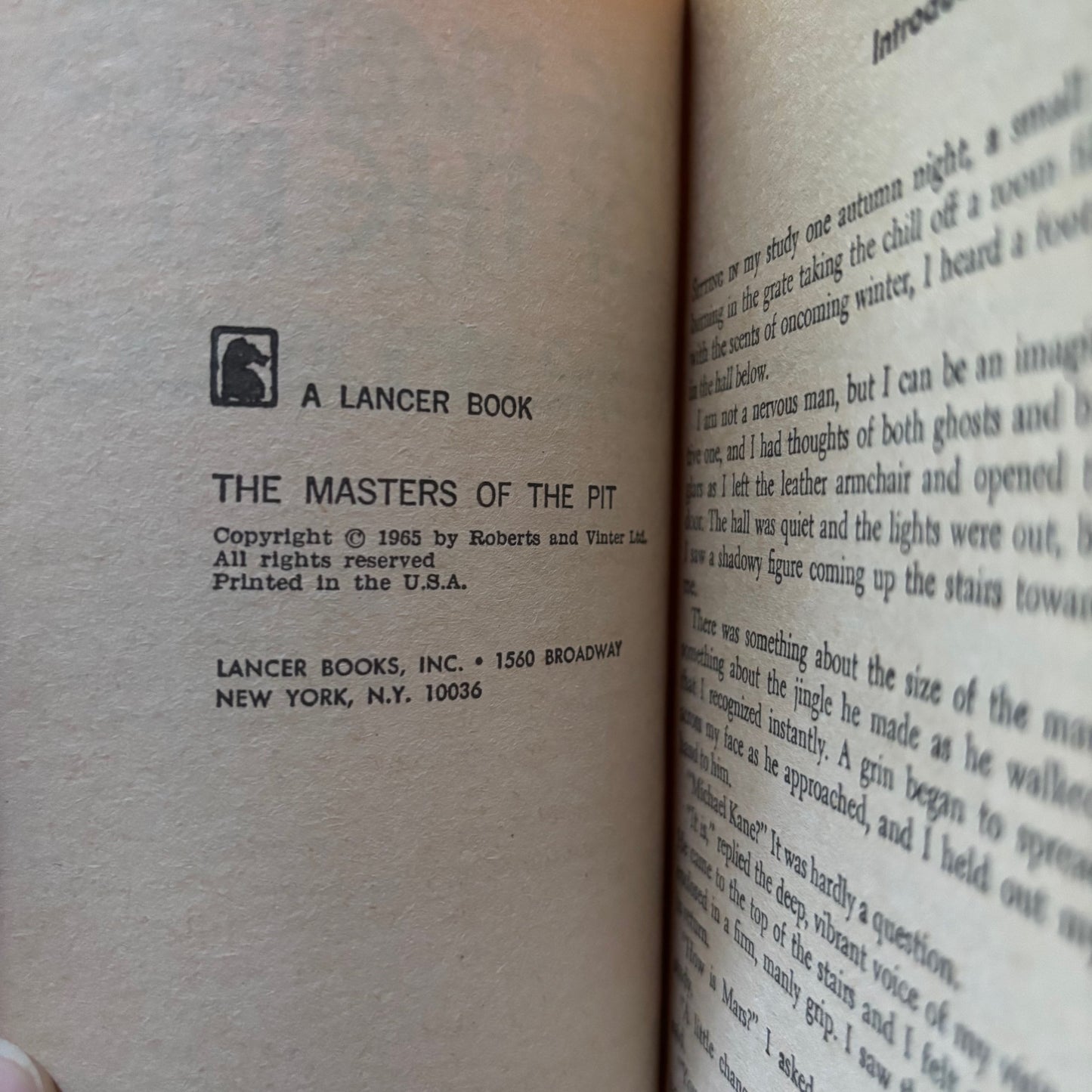 Michael Moorcock - The Masters of the Pit
