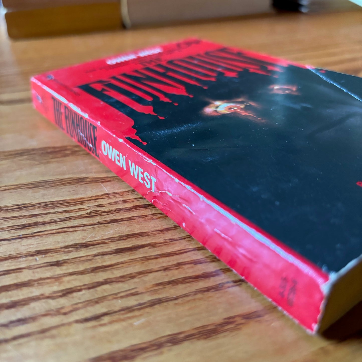 (Dean Koontz) Owen West - The Funhouse