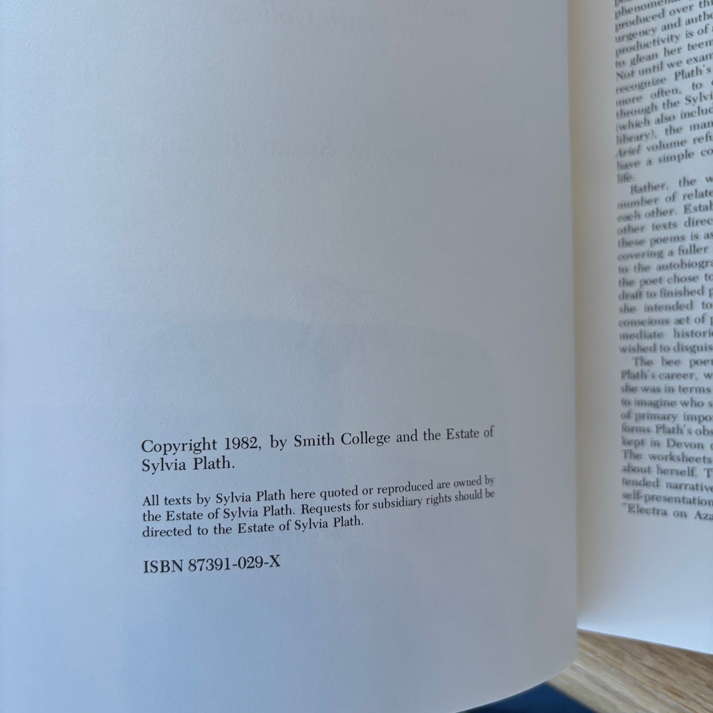 Sylvia Plath - Stings: Original Drafts of the Poem in Facsimile