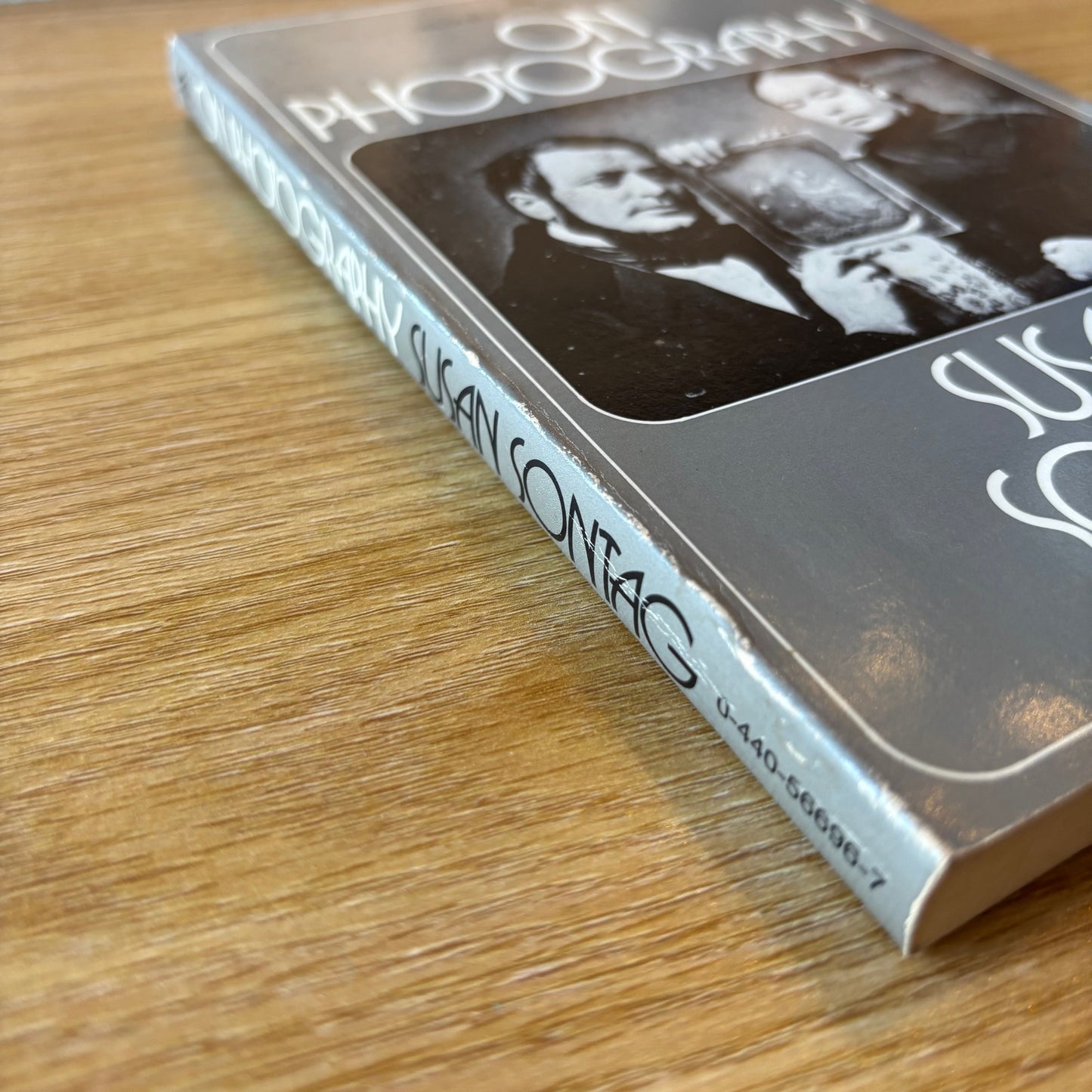 Susan Sontag - On Photography - First Edition Paperback