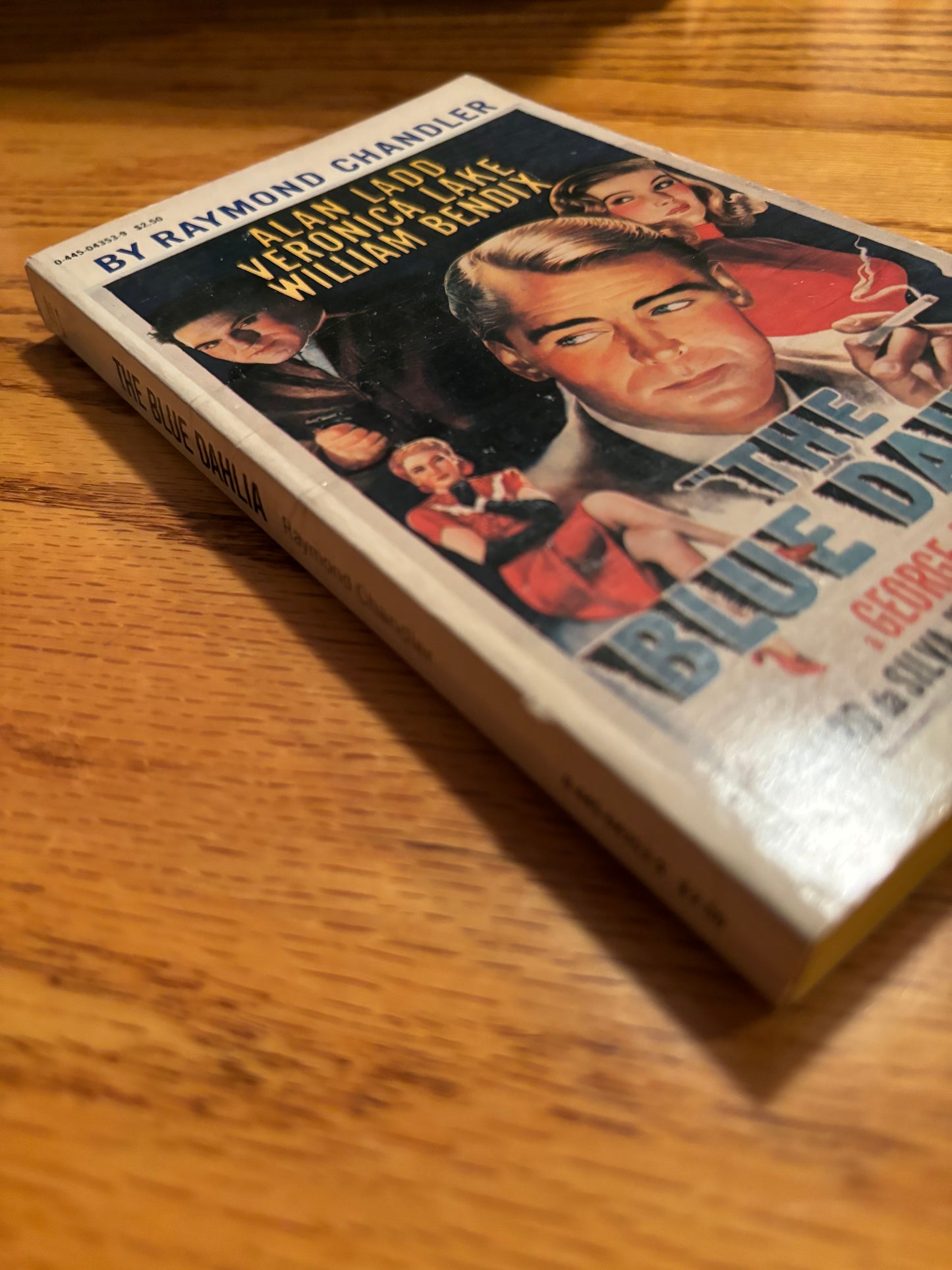 Raymond Chandler - The Blue Dahlia