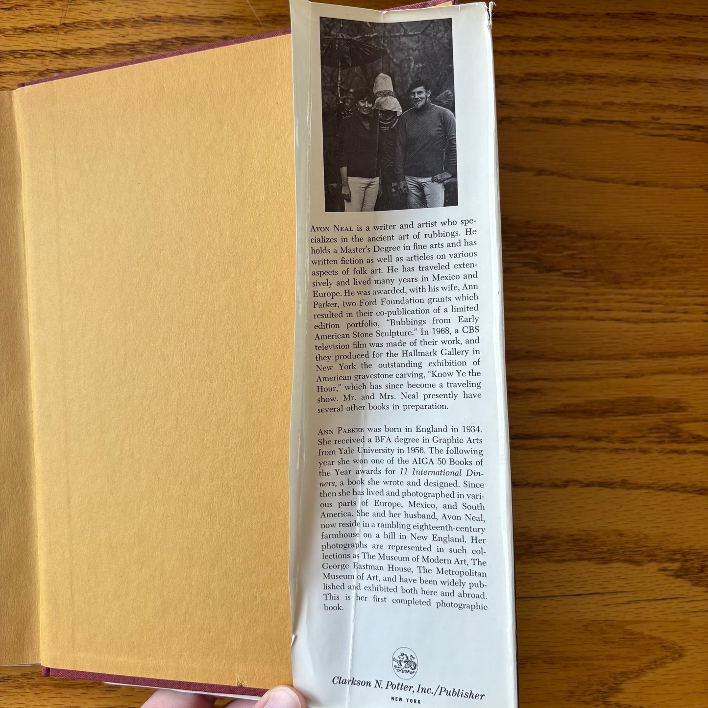 Avon Neal & Ann Parker - Ephemeral Folk Figures: Scarecrows, Harvest Figures, and Snowmen - First Edition
