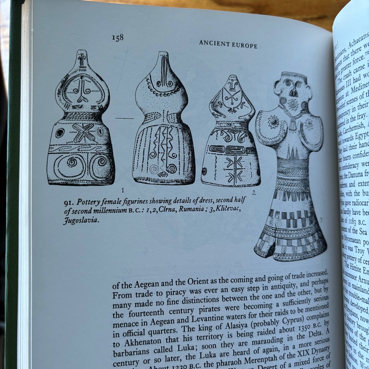 Stuart Piggott - Ancient Europe: A Survey