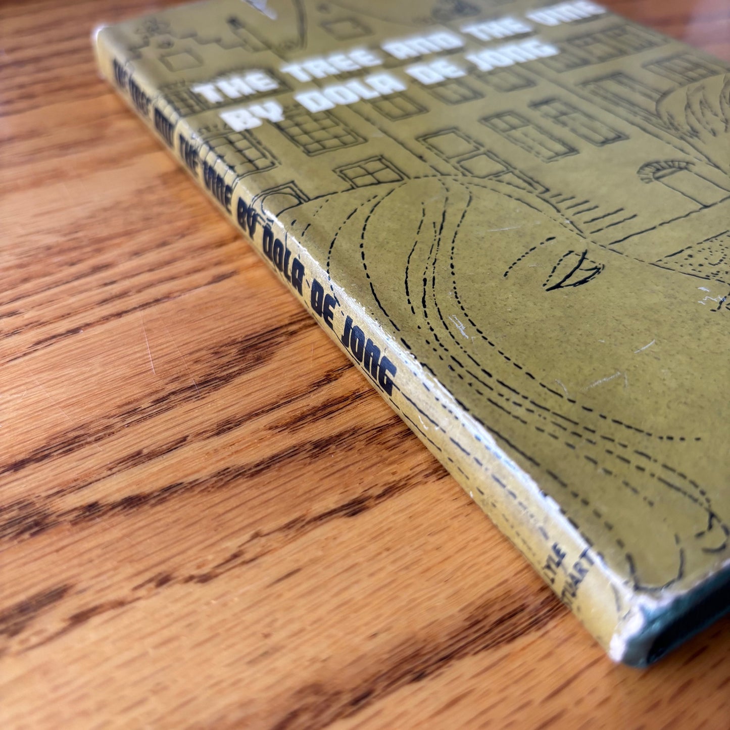 Dola de Jong - The Tree and the Vine - First Edition