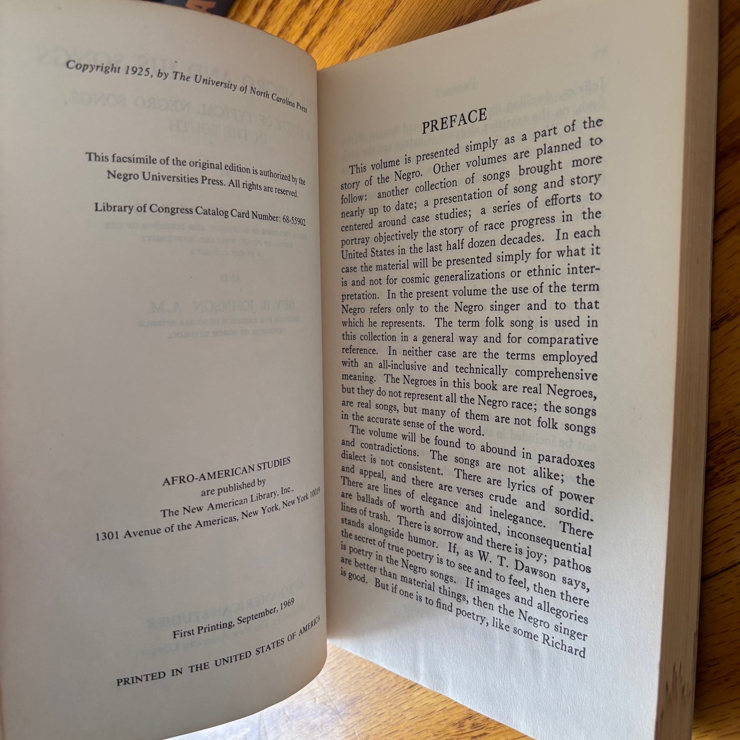 Howard W. Odum, Guy B. Johnson - The Negro and His Songs