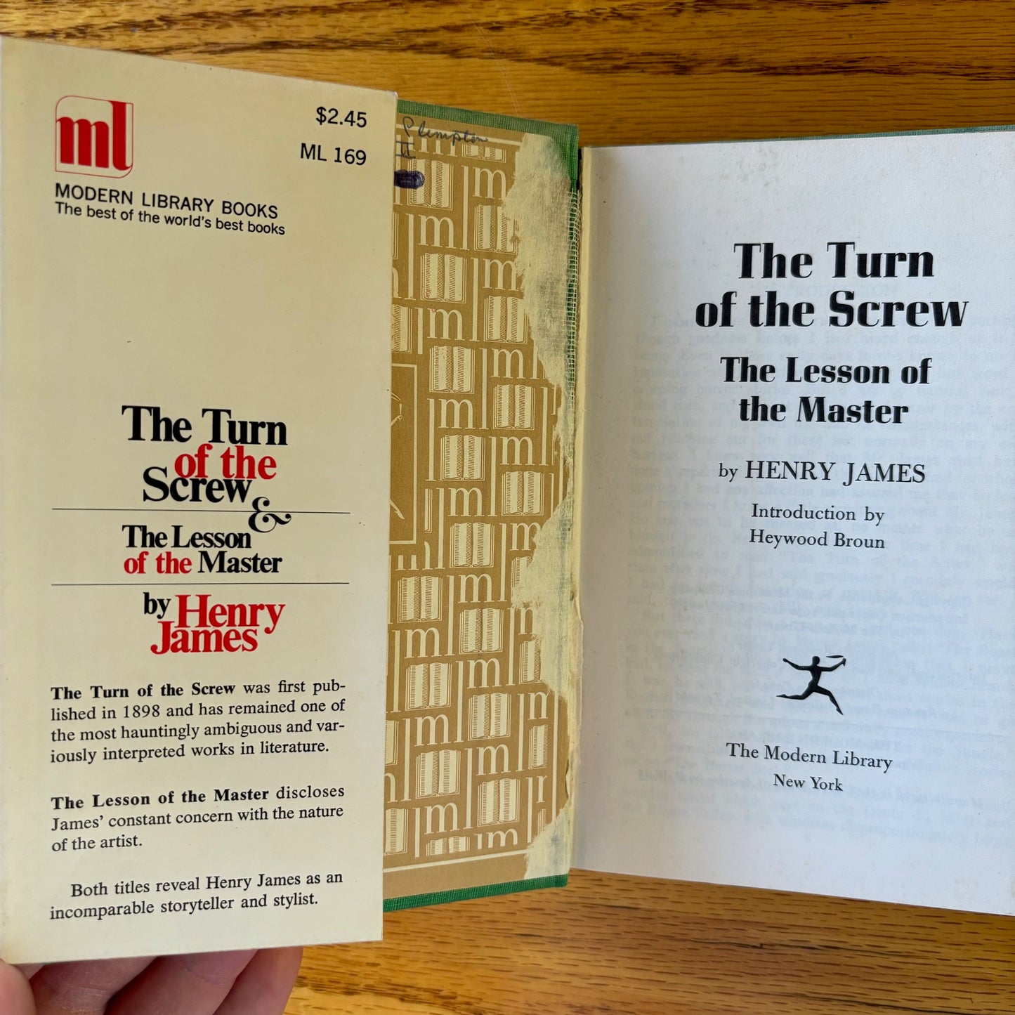 Henry James - The Turn of the Screw & The Lesson of the Master