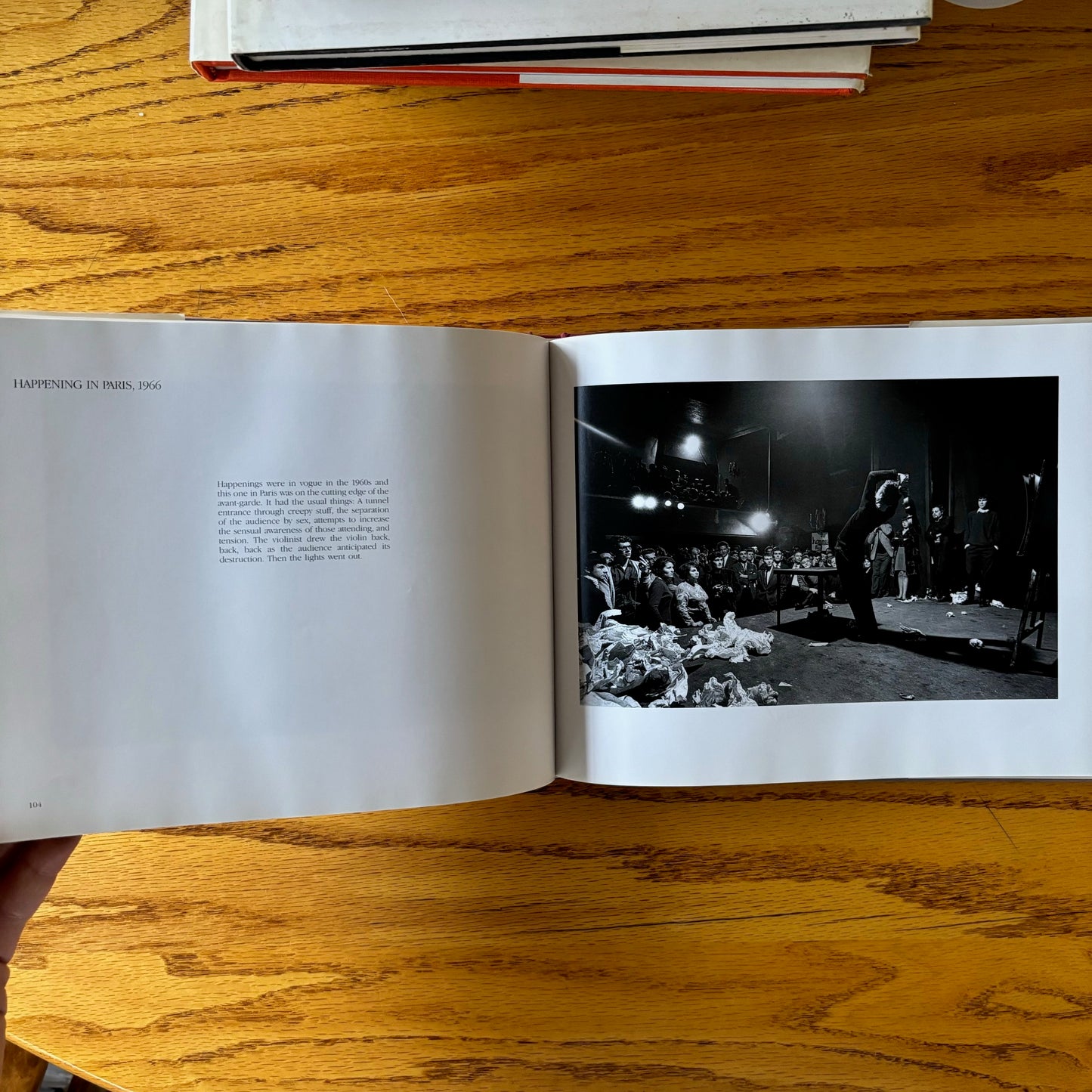 John Loengard - Pictures Under Discussion