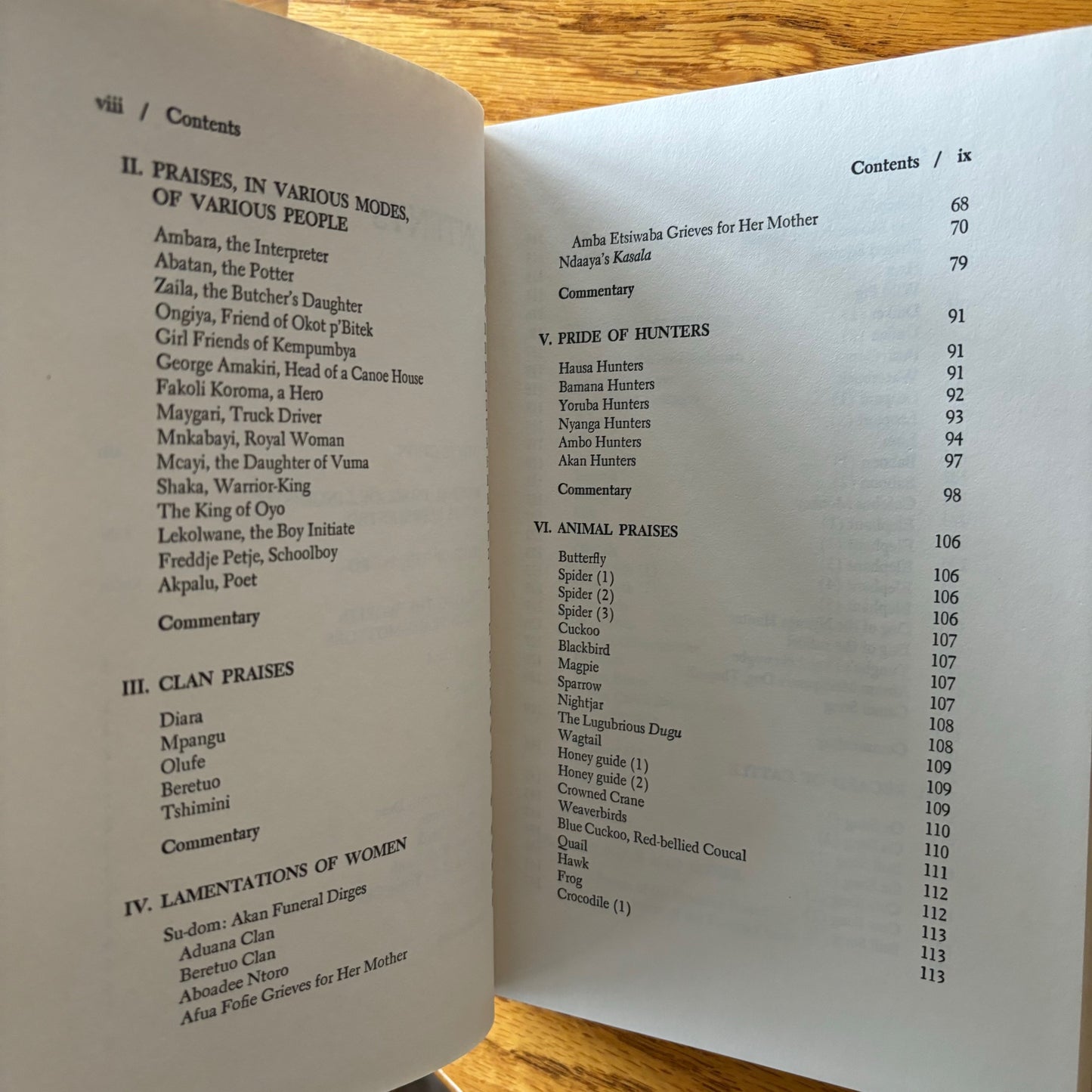 Judith Gleason, ed. - Leaf and Bone: African Praise-Poems