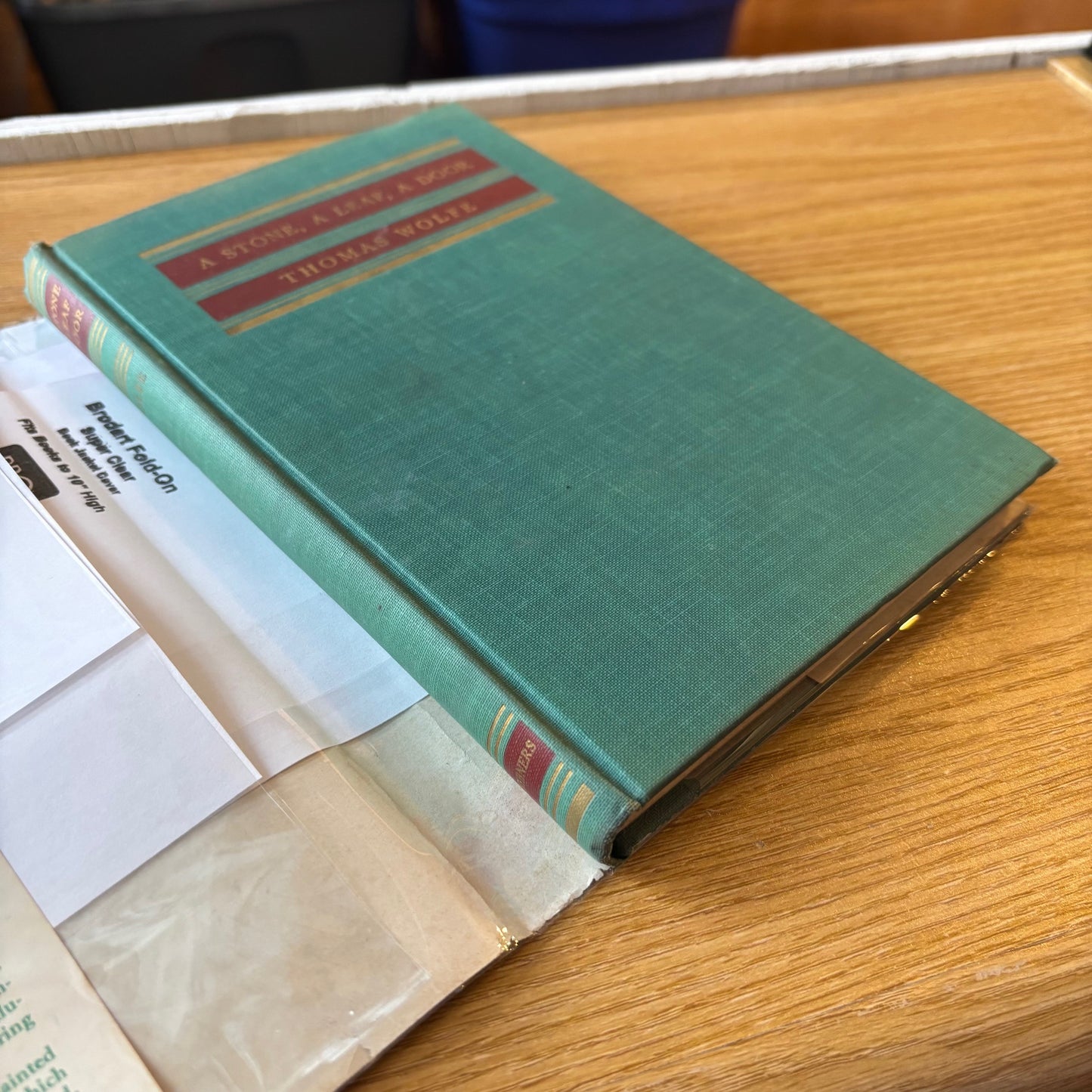 Thomas Wolfe - A Stone, A Leaf, A Door