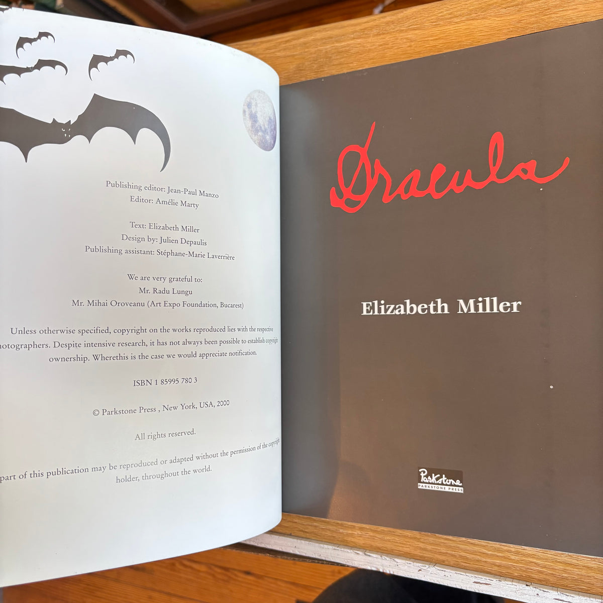 Elizabeth Miller - Dracula