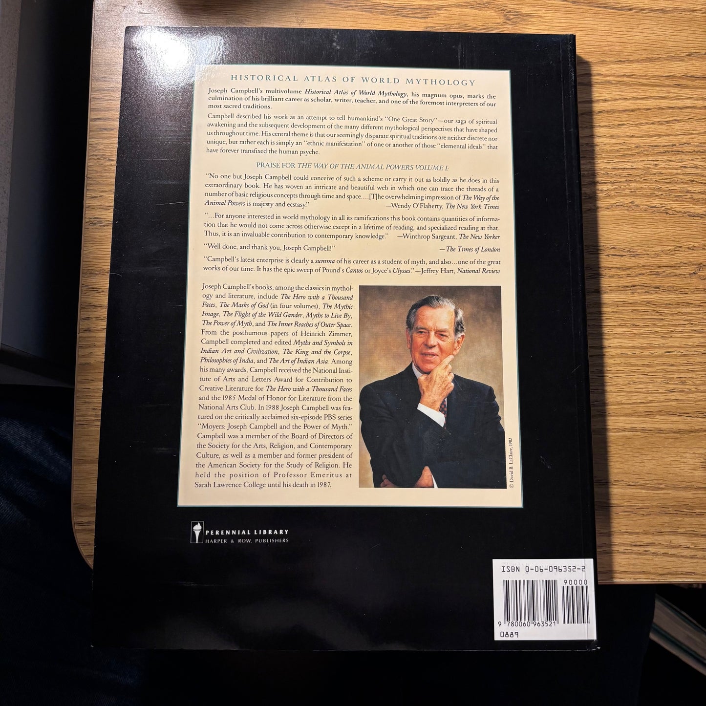 Joseph Campbell - Historical Atlas of World Mythology, Vol. II: The Way of the Seeded Earth, Part 3: Mythologies of the Primitive Planters: The Middle and Southern Americas - First Edition Paperback