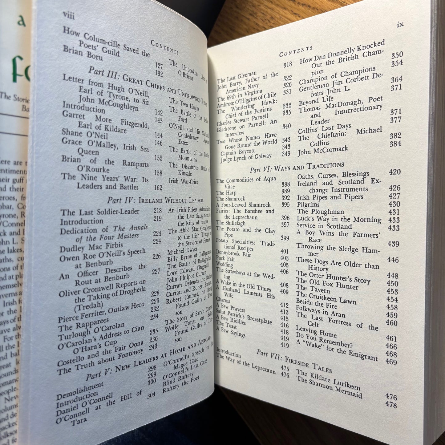 Padraic Colum - A Treasury of Irish Folklore