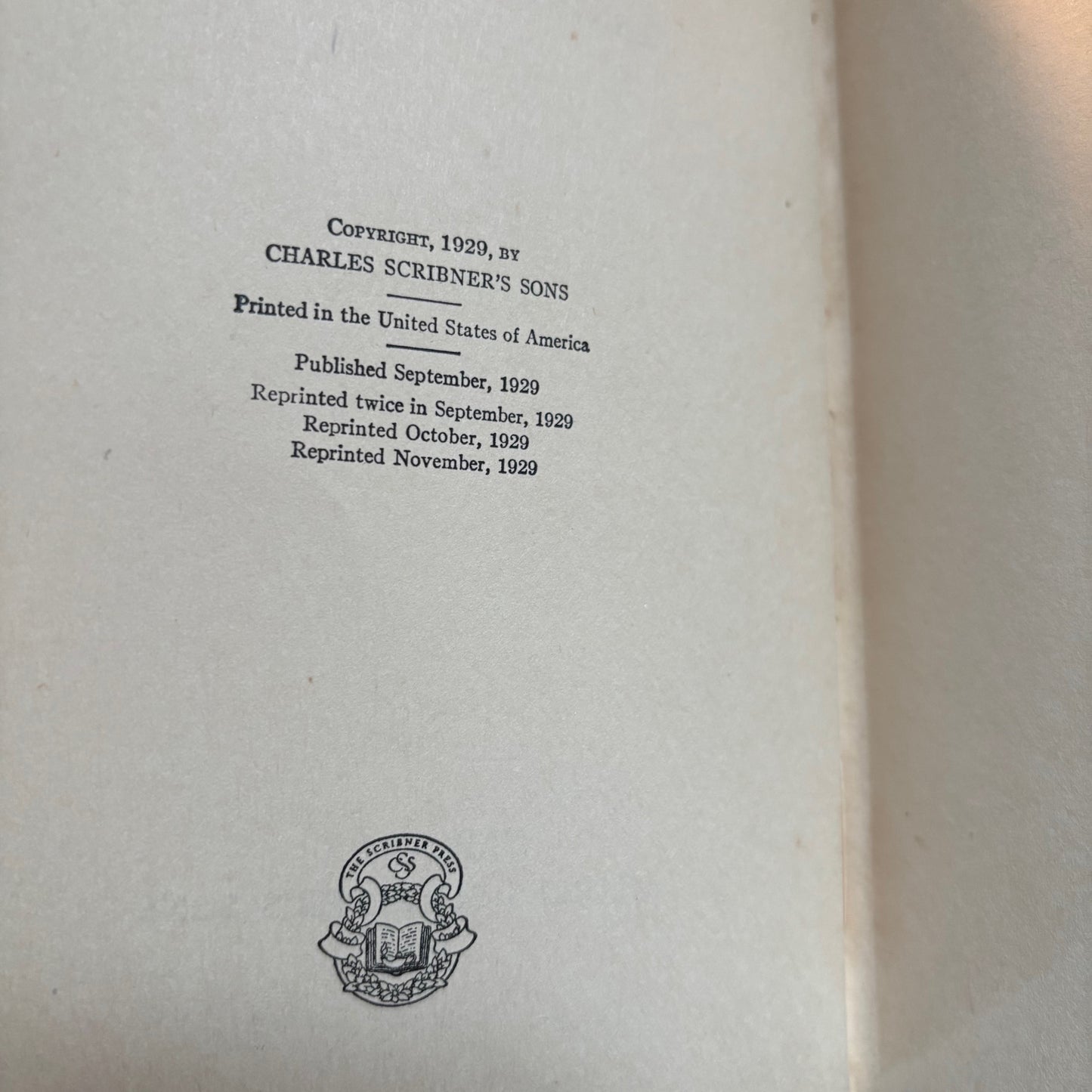 Ernest Hemingway - A Farewell to Arms - First Edition Fifth Printing