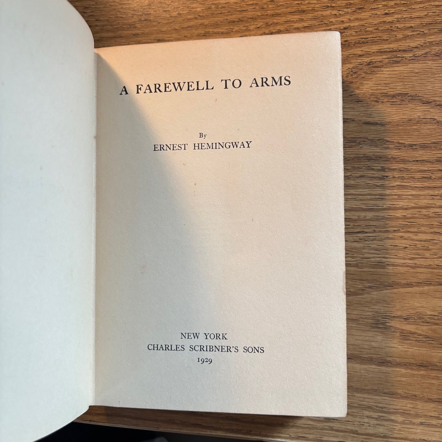 Ernest Hemingway - A Farewell to Arms - First Edition Fifth Printing