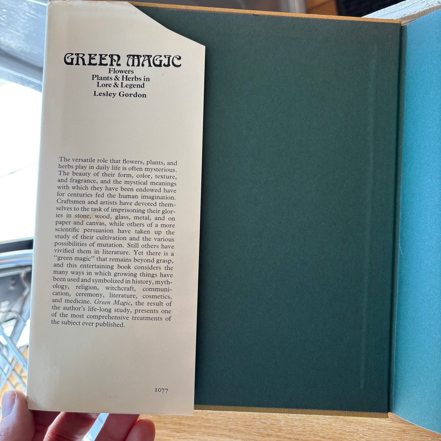 Lesley Gordon - Green Magic: Flowers, Plants & Herbs in Lore & Legend - First Edition