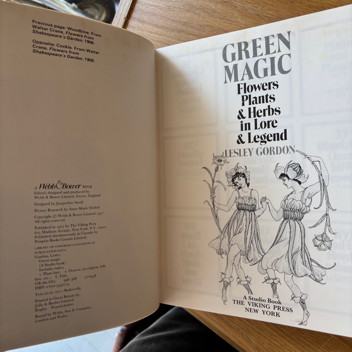 Lesley Gordon - Green Magic: Flowers, Plants & Herbs in Lore & Legend - First Edition