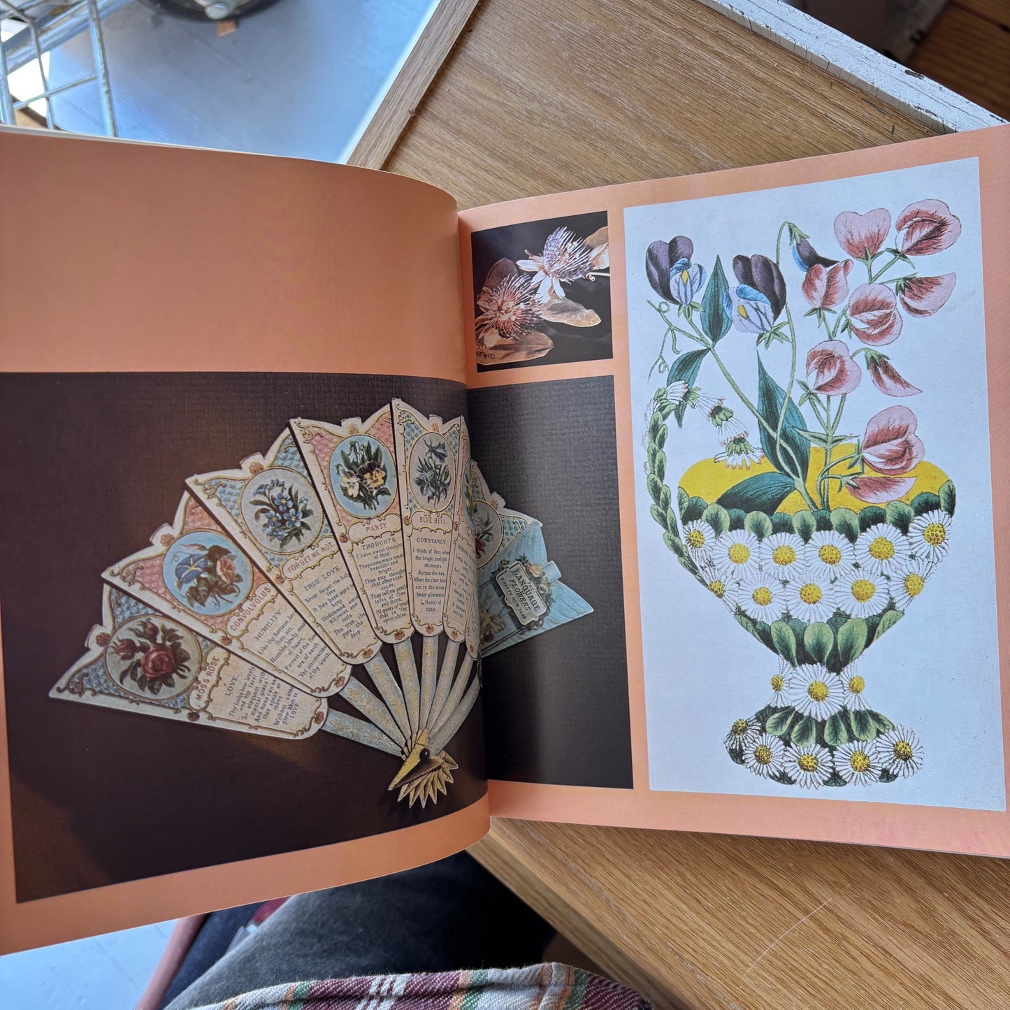 Lesley Gordon - Green Magic: Flowers, Plants & Herbs in Lore & Legend - First Edition