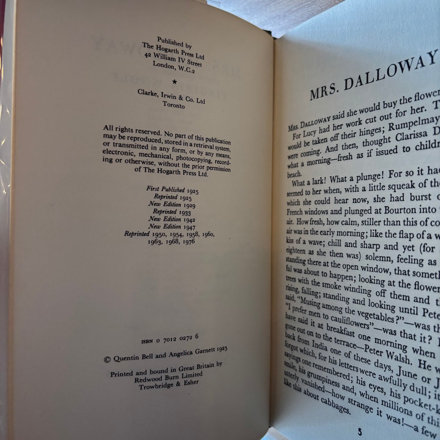 Virginia Woolf - Mrs. Dalloway