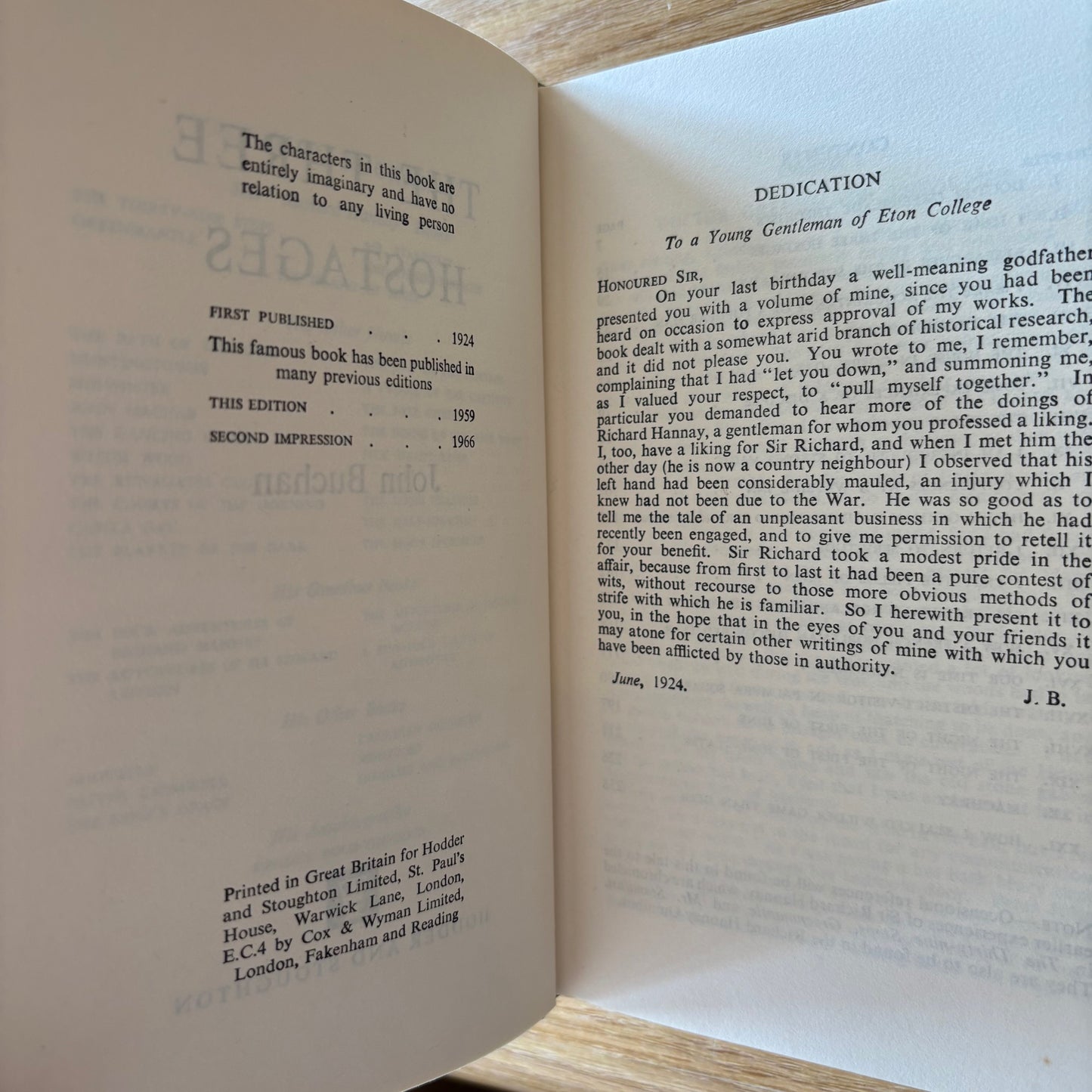 John Buchan - The Three Hostages