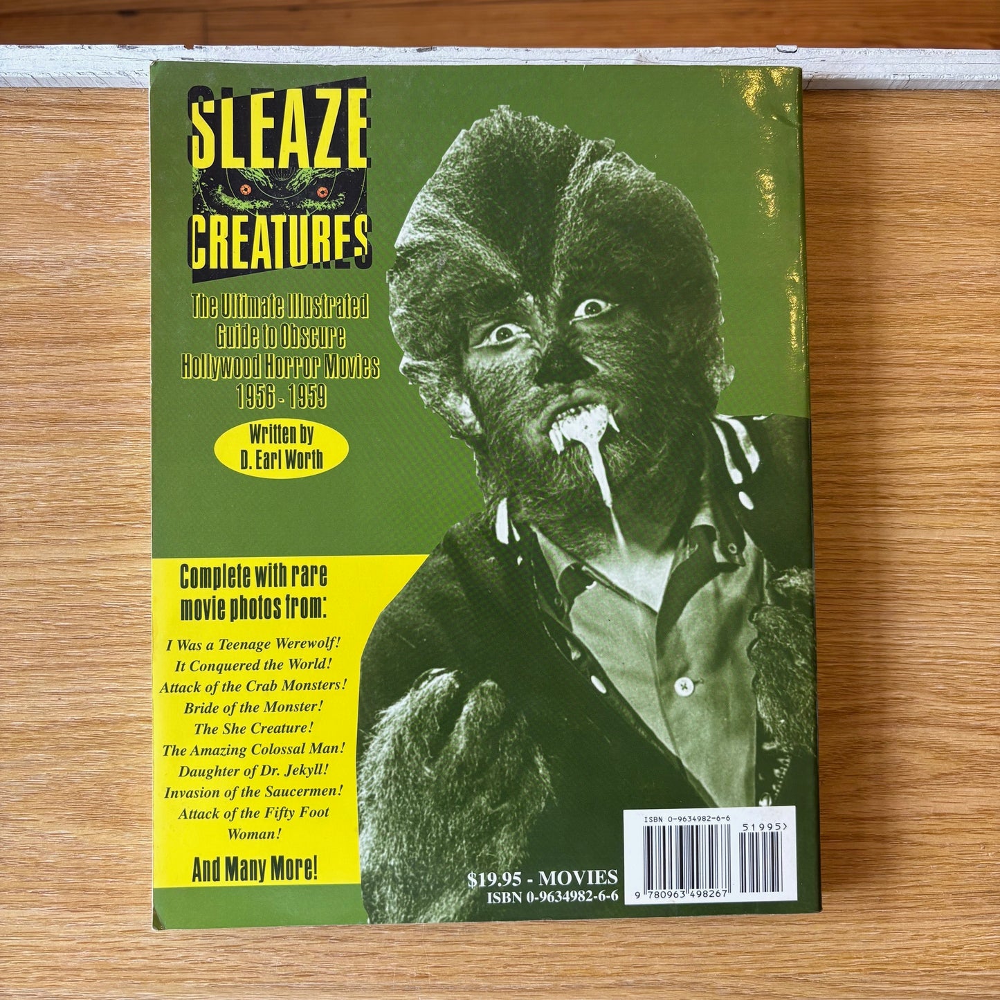 D. Earl Worth - Sleaze Creatures: An Illustrated Guide to Obscure Hollywood Horror Movies 1956-1959