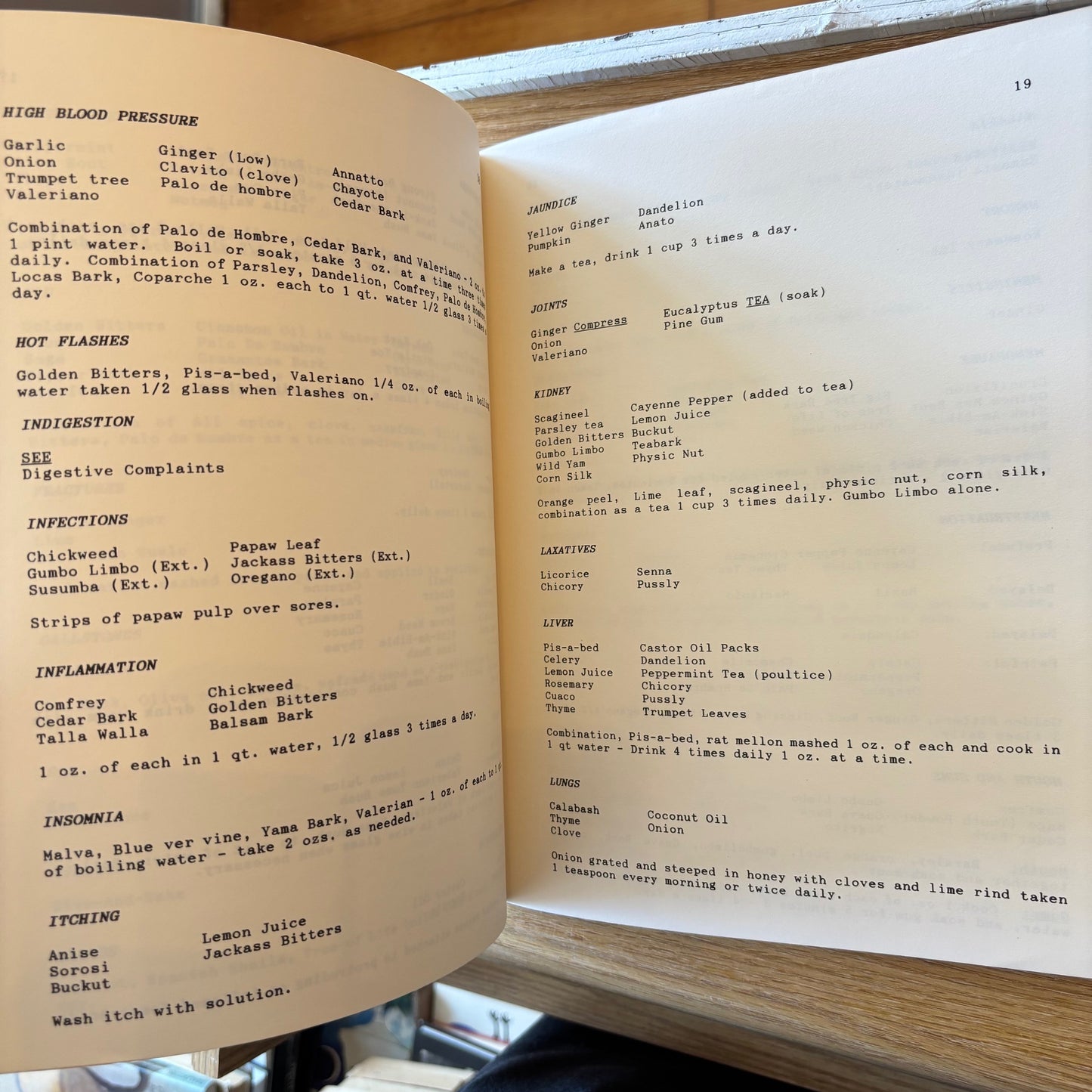 Barbara Fernandez - Medicine Woman (The Herbal Tradition of Belize)