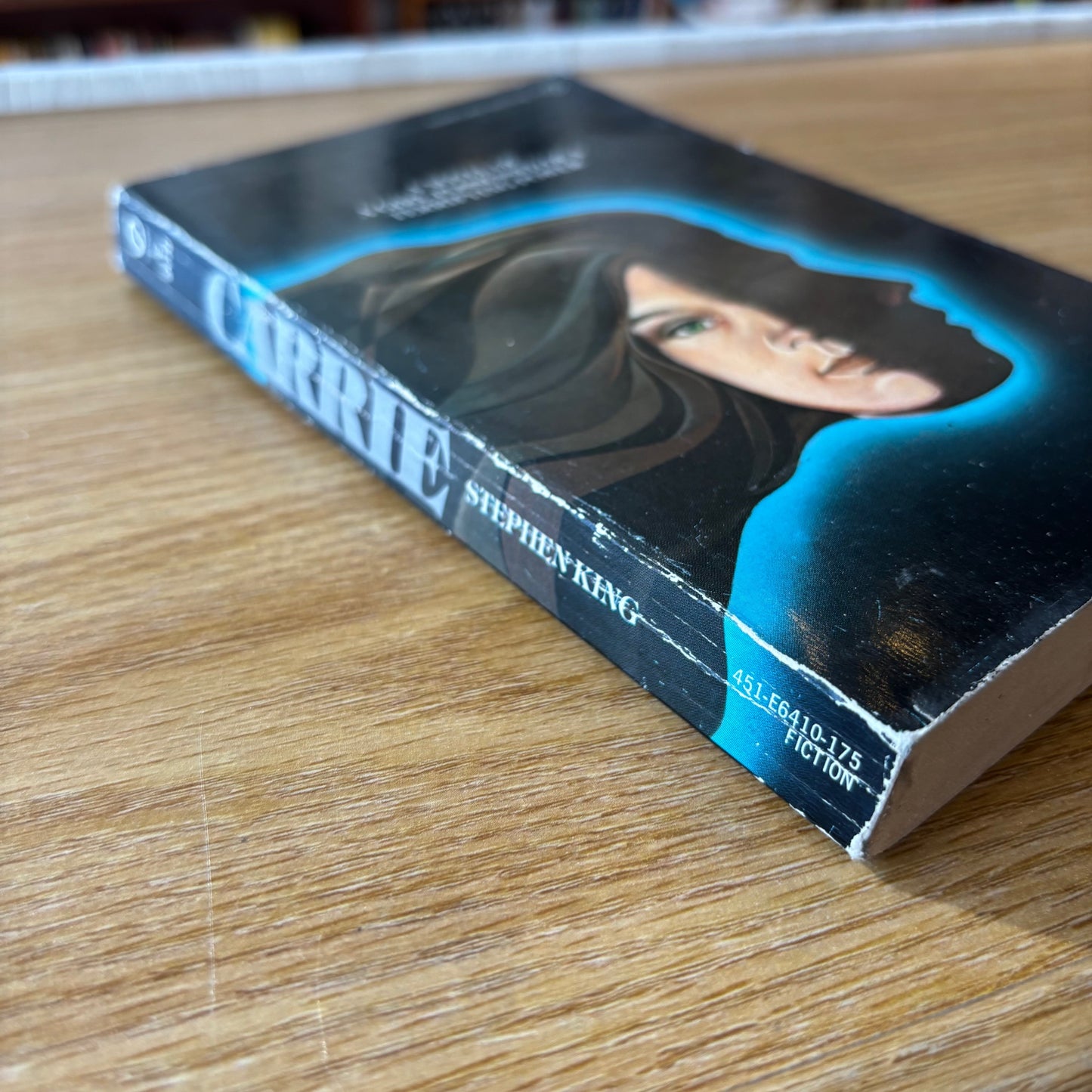 Stephen King - Carrie - First Edition Paperback