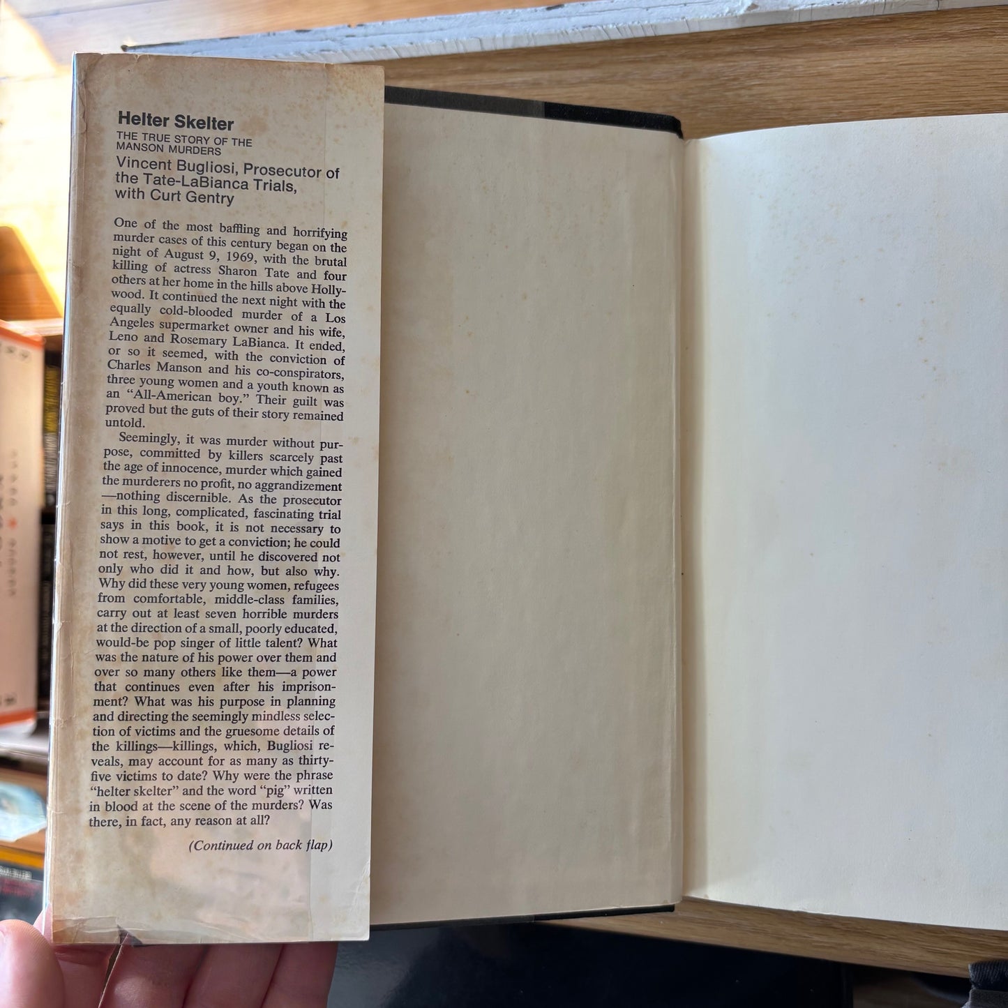 Vincent Bugliosi with Curt Gentry - Helter Skelter: The True Story of the Manson Murders