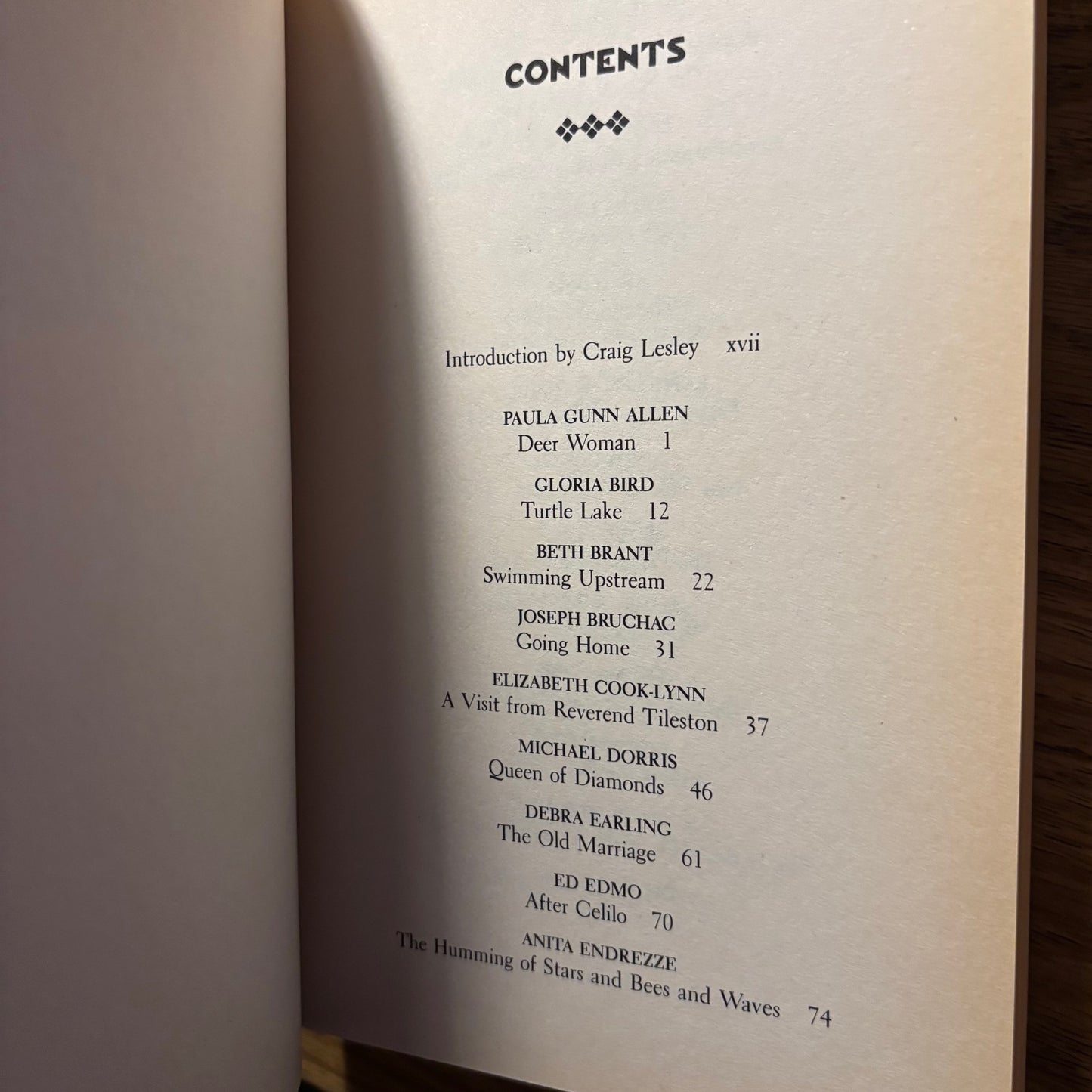 Craig Lesley, ed. - Talking Leaves: Contemporary Native American Short Stories - First Edition