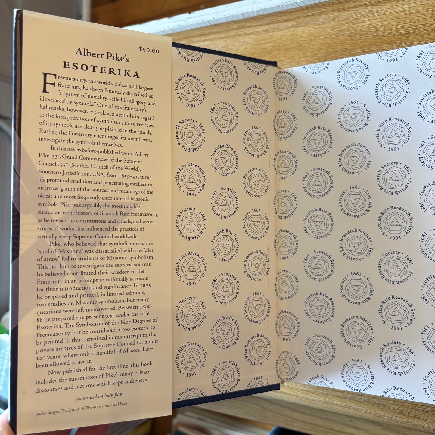 Arturo de Hoyos, ed. - Symbolism of the Blue Degrees of Freemasonry: Albert Pike's Esoterika