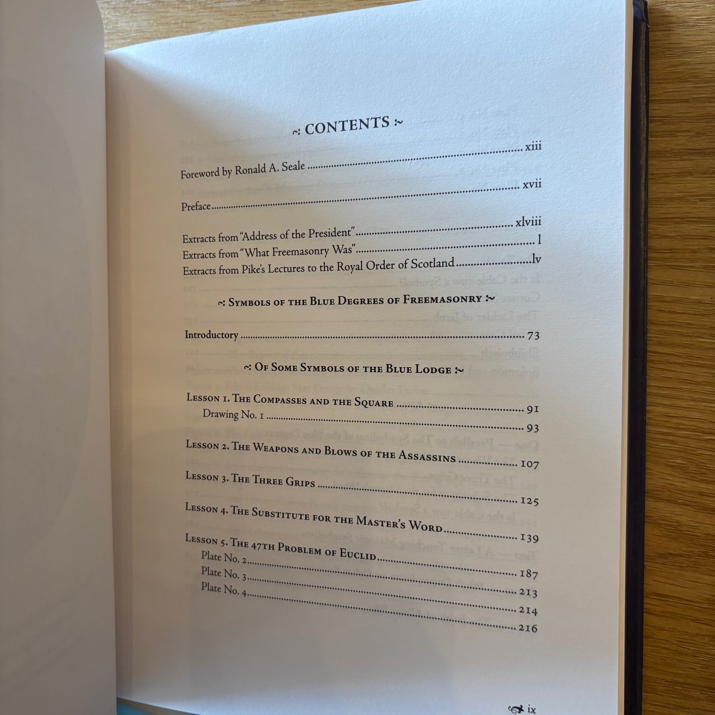 Arturo de Hoyos, ed. - Symbolism of the Blue Degrees of Freemasonry: Albert Pike's Esoterika