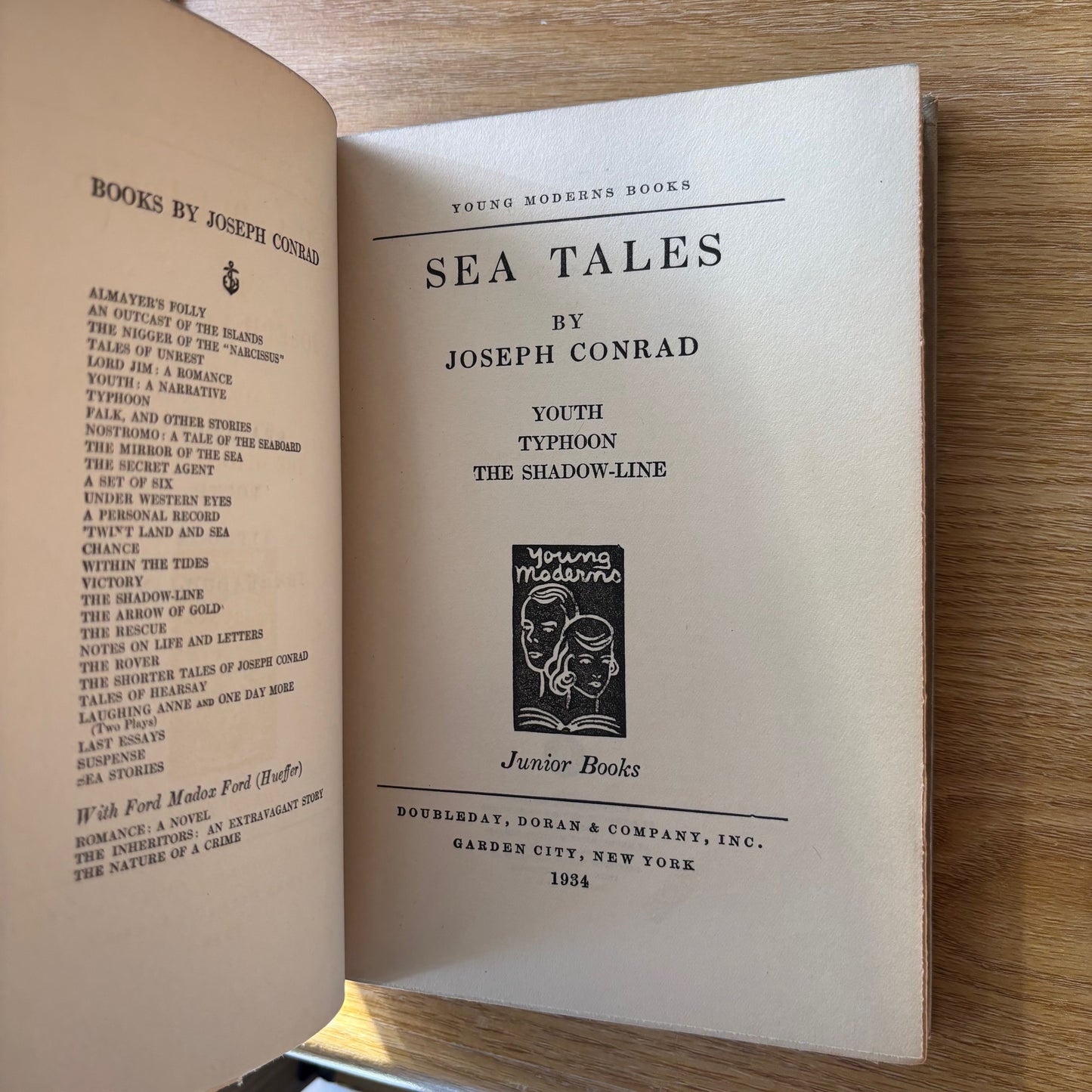 Joseph Conrad - Sea Tales