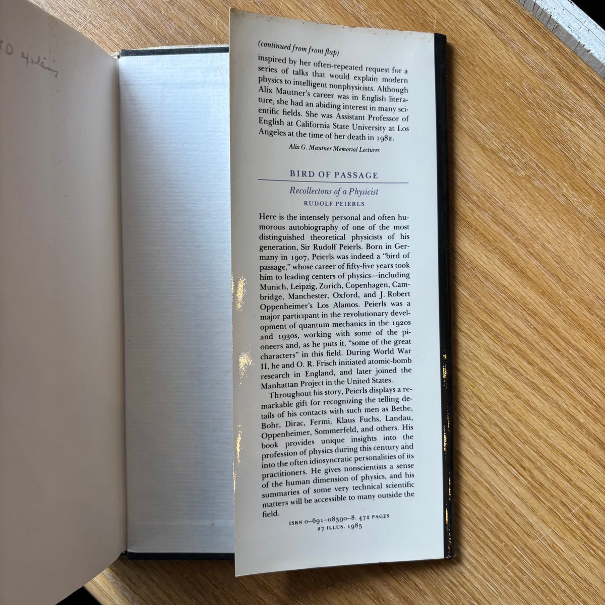 Richard P. Feynman - QED: The Strange Theory of Light and Matter - First Edition