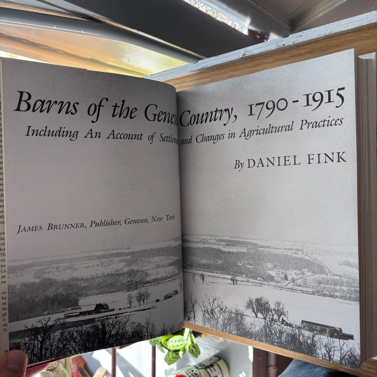 Daniel Fink - Barns of the Genesee Coutry, 1790-1915