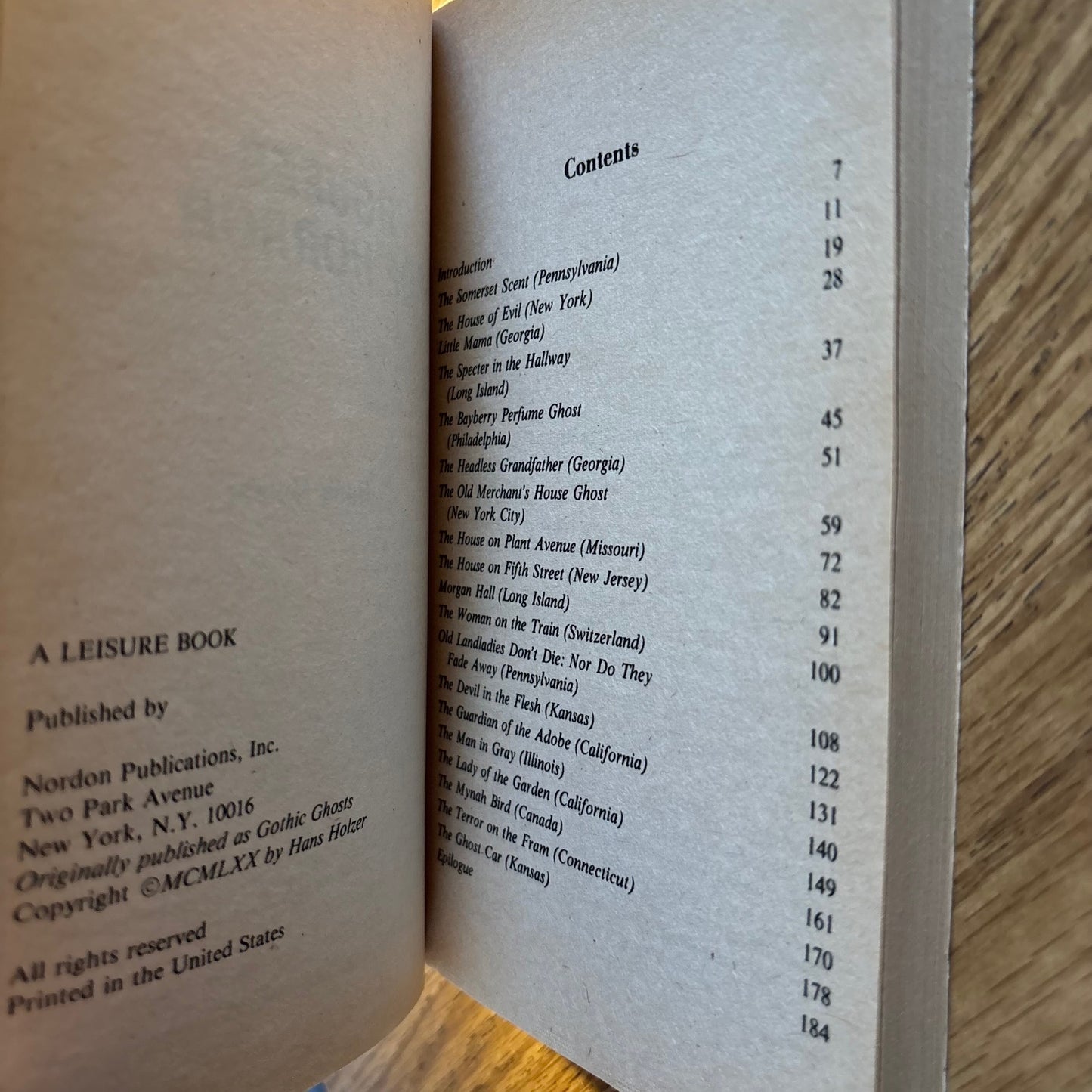 Hans Holzer - Houses of Horror - First Edition